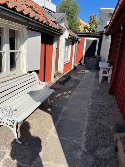 Historisk Charm I Hjaertat Av Gamla Stan Kalmar Villa Ngoại thất bức ảnh